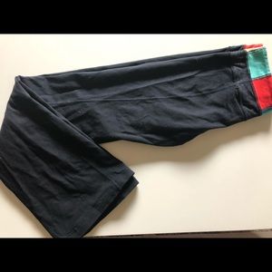 Lululemon flared yoga pant, reversible size 4